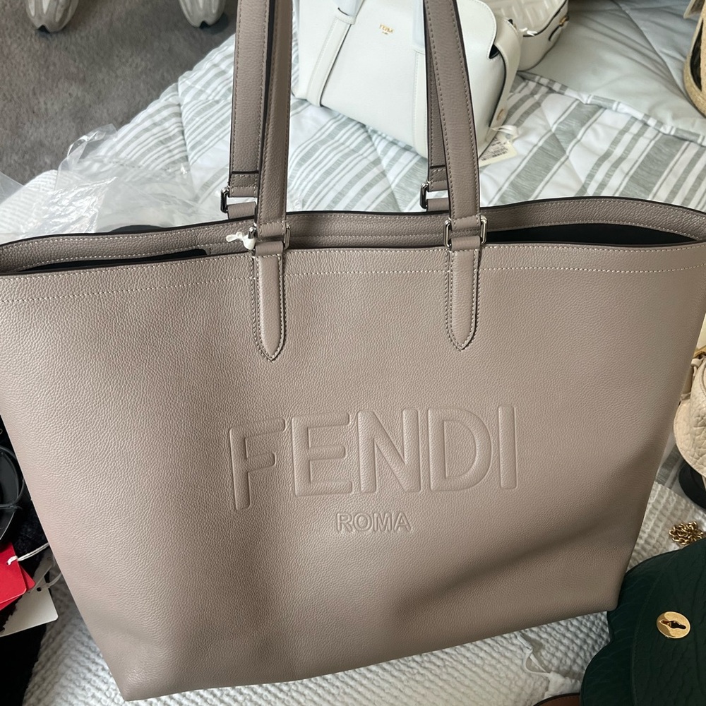 Fendi Tote Bag - Picture 2 of 3
